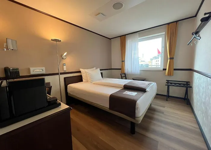 Toyoko Hauptbahnhof Отель 3*