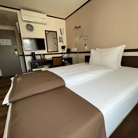 Toyoko Hauptbahnhof Hotel