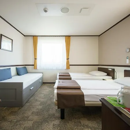 Toyoko Hauptbahnhof Hotel 3*