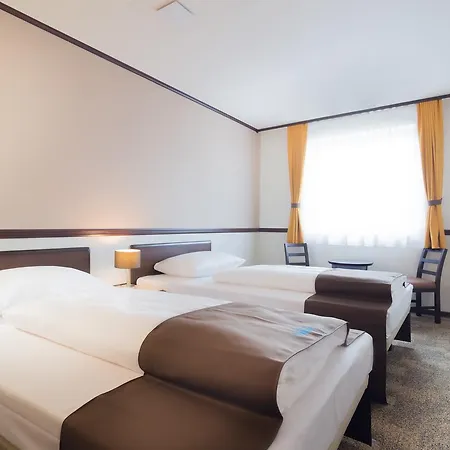 Toyoko Hauptbahnhof Hotel