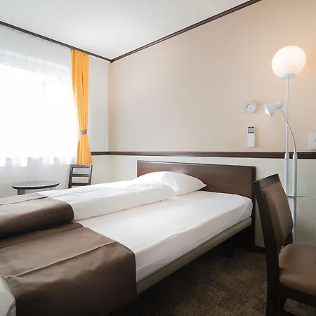 Toyoko Hauptbahnhof 3*