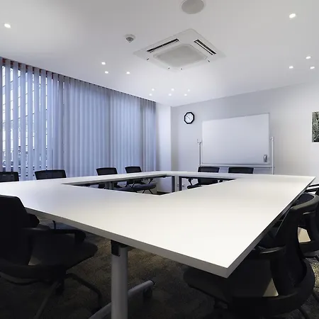 Toyoko Hauptbahnhof Hotell 3*