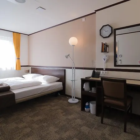 Hotell Toyoko Hauptbahnhof